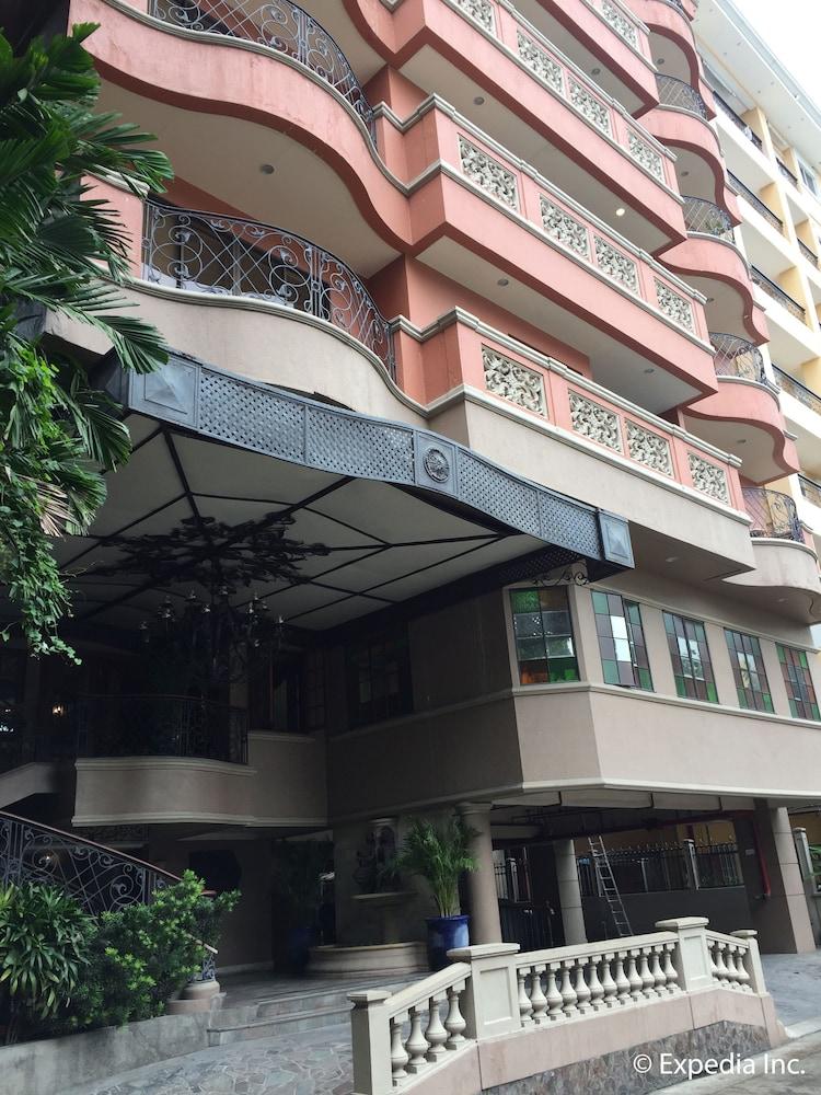 Sophia Suites Residence Hotel Cebu Stadt Exterior foto