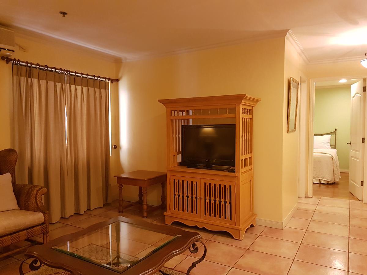 Sophia Suites Residence Hotel Cebu Stadt Exterior foto